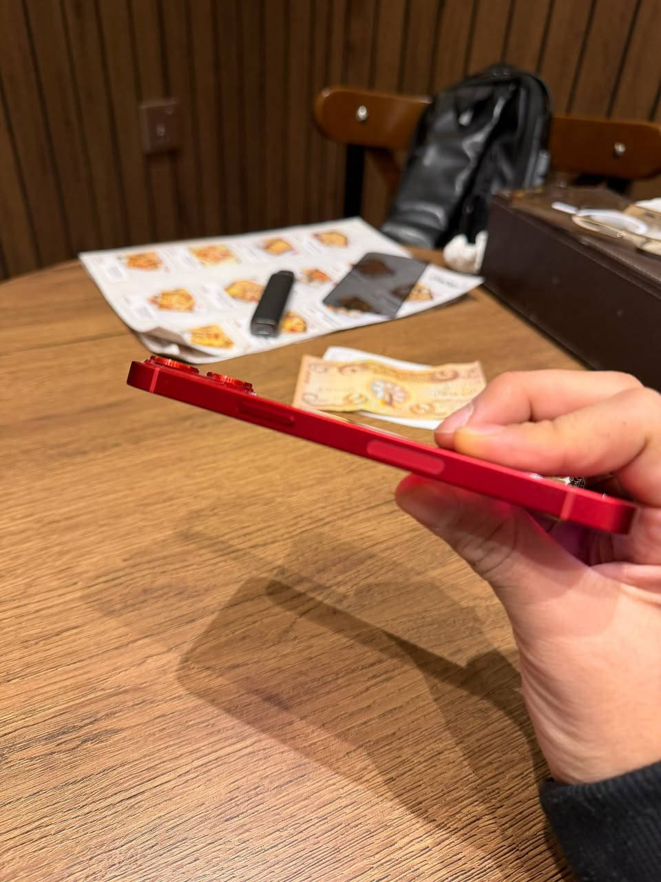 السلام عليكم متوفر ايفون 13عادي ولا شخطه
ذاكره 256
بطاريه 87 
السعر 375 وبي مجال
الموقع بغداد شارع فلسطين 
تكدر تفحصه عند الشراء باي مركز يعجبك 
***********
