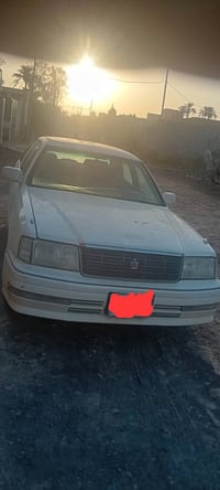 تويوتا كراون • ميسان • ١٩ ورقة