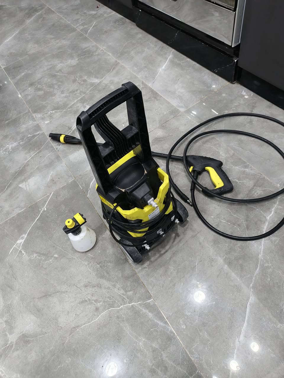 فاره مال ماي غسل سيارات للبيع 85الف وبي مجال شرط شغال 
التواصل خاص لو رقم ***********
