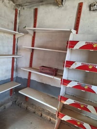 رفوف محلات • للبيع