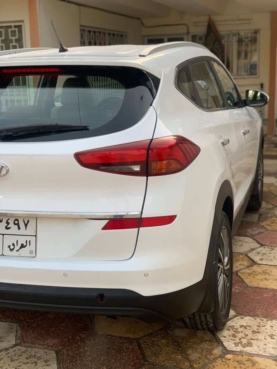 توسان موديل 2020 خليجي كوري رقم أربيل مكفولة من الصبغ والبارد ماشية 132 الف السعر 193 وبيه مجال اي استفسار الاتصال على الرقم التالي 
***********
***********
 💥💥عنوان السيارة واسط العزيزية 💥💥
