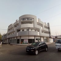 مكاتب تجارية • موقع استراتيجي • أمن ٢٤ ساعة