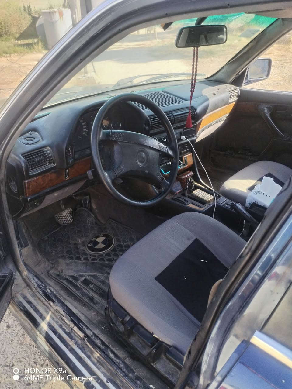 B M W 730
بخ عل مود الهزه بعد مابولش كير محرك شرط فحص نينوى ما شي بالمعامله  السعر 37 وبيها مجال التواصل عل رقم ***********
***********
