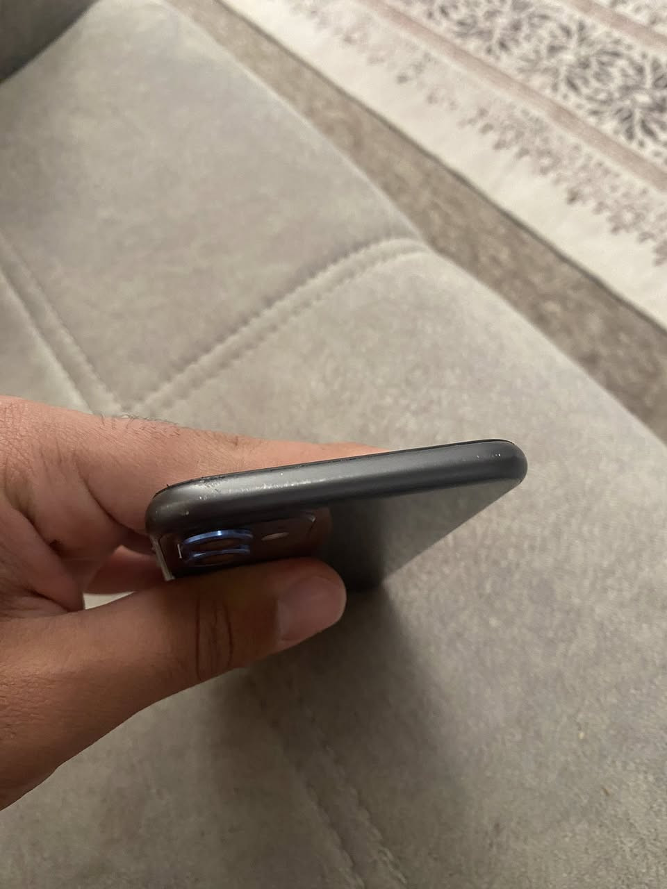 سلام عليكم 
ايفون ١١ عادي ذاكره ١٢٨ بطاريه ٧٤ شحنه كلش حلو تريد أبدلك بطاريه وكاله ضمان سنه ب٢٠ الف الجهاز نضافه عاليه كلش شاشه مبدله نوعيه كلش حلوه فيس إيدي شغال الجهاز كله شغال ومكفول من كلشي سعره ١٩٥ بس مجال بسيط كلش مكاني كربلاء فندق البارون توصيل موجود ***********
