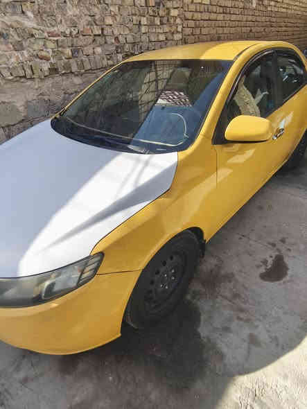 السلام عليكم
للبيع سيارة كيا فورتي تكسي موديل ٢٠١٢ وارد امريكي رقم إنكليزي ديالى محرك ٢٠٠٠ دوش بيه جاملغ اليمنه امبدل و اشوية من البنيد معدل بارد تدفئة تبريد شغال حدادية صدر جيدة شواصيه سليمة عارضه بسعر ٨٨ ورقة و بيه مجال للشراي المكان بغداد التاجي 
للتواصل مع الارقام التاليه 
***********
***********
