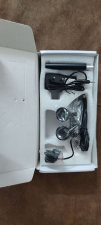 ٦٥ • الكترونيات • اكسسوارات