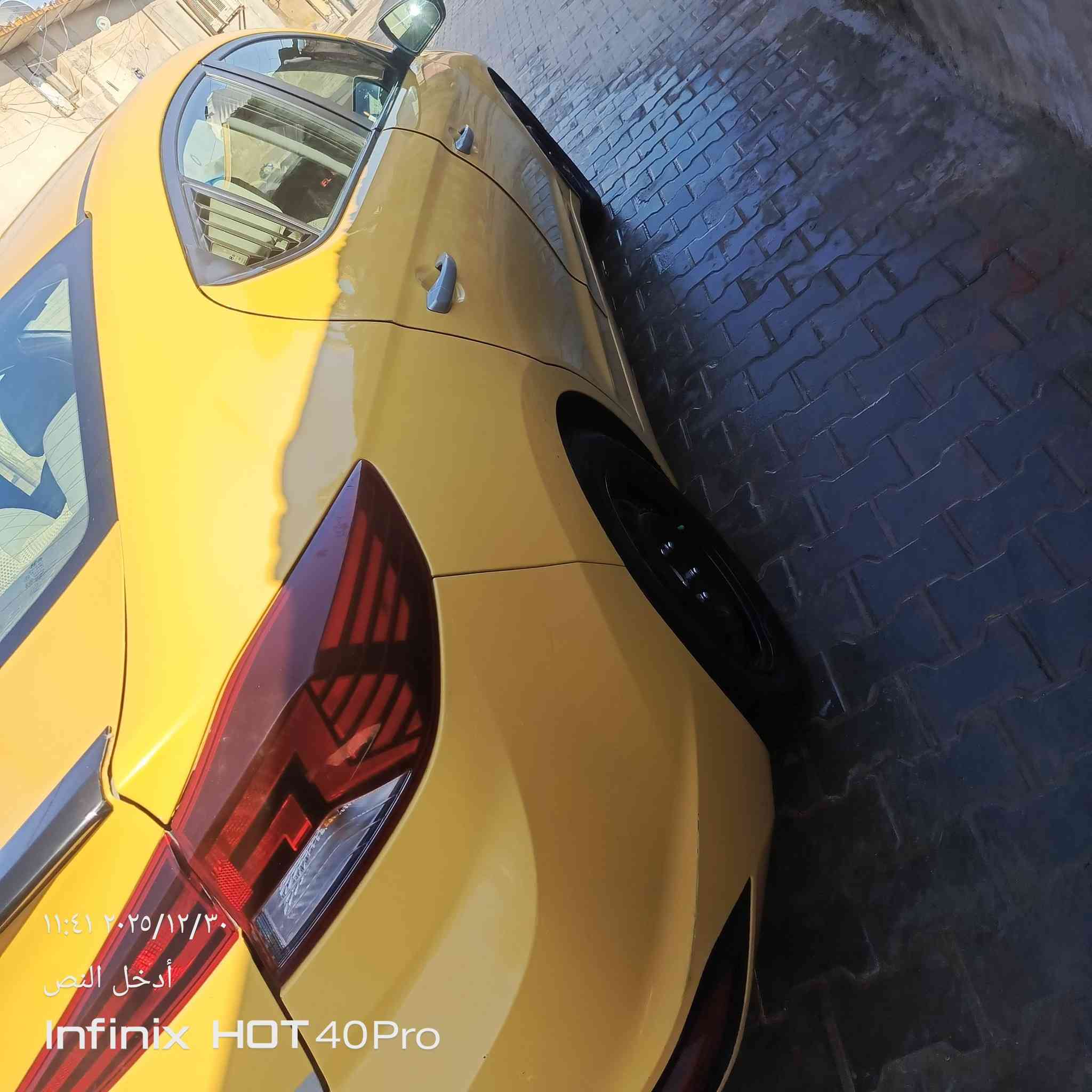 سلام عليكم سياره النتر ١٩ سياره مدون حادث فقط جمالغت مشيوله ورجعه تخم تاير ويل اسود دوشمه رقم نكليزي السعر ١٤٠وييها مجال مكان بغداد الشعب ***********
