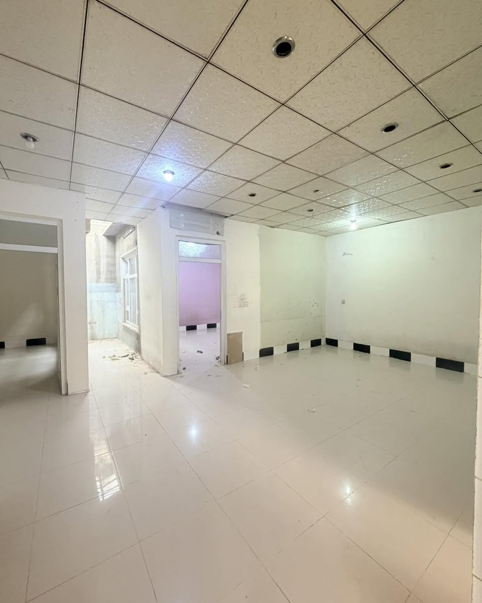 #دار للبيع قاط واحد طابو صرف 
#المساحة 200 متر 
#العنوان 📍روناكي قرب المركز الصحي 
يتكون الدار من (كراج كبير +استقبال+مطبخ+هول+غرفتين نوم+صحيات داخلي وخارجي)
#السعر#مناسب مراسلة الصفحة
‏ الاستفسار أكثر اتصل بالأرقام التالية ☎️
***********
***********
***********
#نستقبل جميع عروضاتكم السكنيه وتجاريه
♦️بإشراف قانوني♦️
