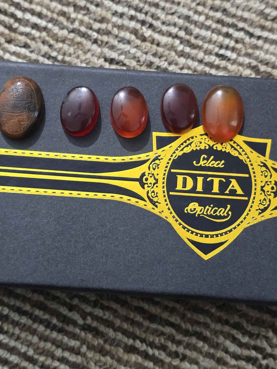 مجموعه من الاحجار الطبيعيه للبيع كل قطعه وسعرها ادخل خاص ودلل


**إذا كنت صاحب هذا الإعلان وتريد حذفه لأي سبب، رجاءا أرسل رسالة إلى الدعم الفني**