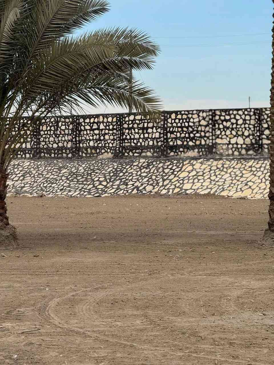 *********** // ***********بناء حجر. 🧱
السلام عليكم // كافه أنوع الحجر (( أسعار مناسبه )
نشتغل حسب الطلب  ( مكطوعه / بل يوميه / بس عمل / كرسته وعمل ( نعمل في جميع المحافظات ) 
اسيجه :: ممرات :: اساسات :: حضانات :: كناطر :: شاطيات
للتواصل يرجى الاستفسار عن طريق 👇🏼
***********
