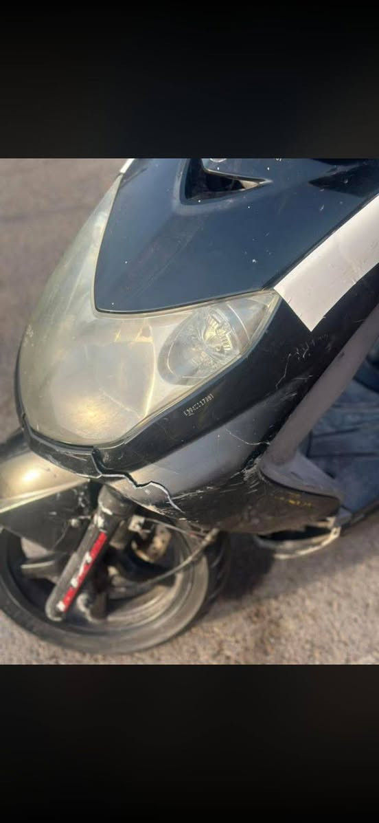 السلام عليكم ورحمه الله وبركاته
دراجه سكنس فحل دراجه كلش نضيفه سلف هندر كله شغاله 
كهربائيات شغاله شلعه معدل دراجه خير من الله 
سعره ب 500
مكاني بغداد مجمع بسمايه 
***********
