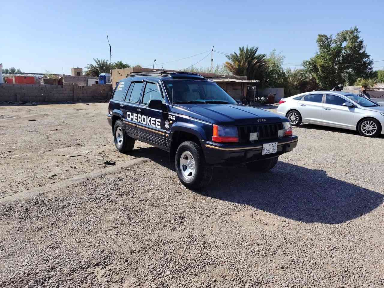 جيب شيروكي موديل 94 رقم ذي قار مشروع وطني سنويه جديده محرك وكير ففتي 3000 +اكسن محور سيدان تخم تاير حداديه كهربائيات كله جاهز مصبوفه عام جماليه سياره جاهزه للبيع السعر 35 وبيها مجال للطيبين رقم الهاتف *********** مكان السياره ناصريه قضاء الدوايه
