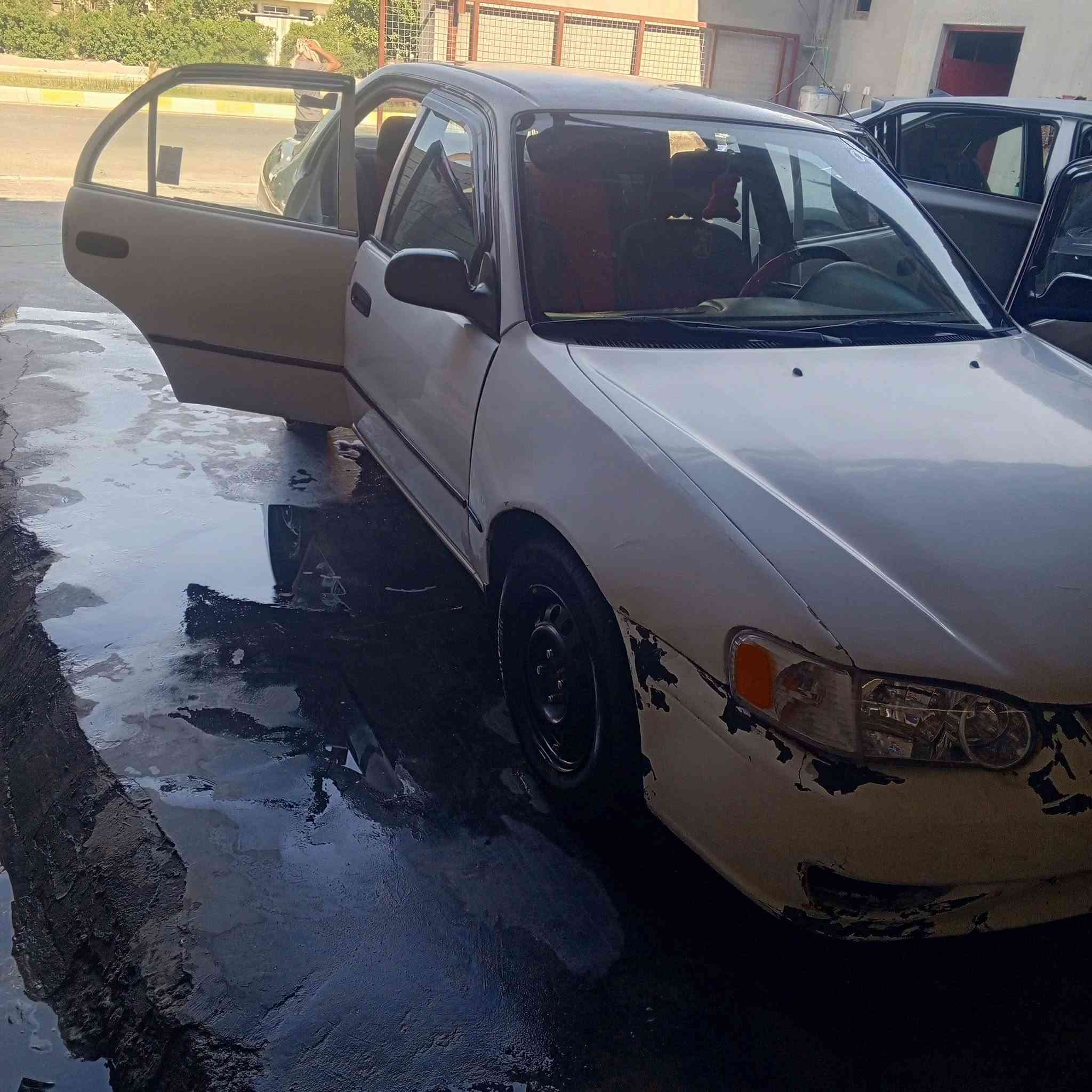 السلام عليكم سياره نوع كورلا موديل 2000محرك1800كير اتو محرك بي نفخ مابي تنقيص سعر 50بيه مجال مكان سياره فلوجه رقم تلفوني ***********
