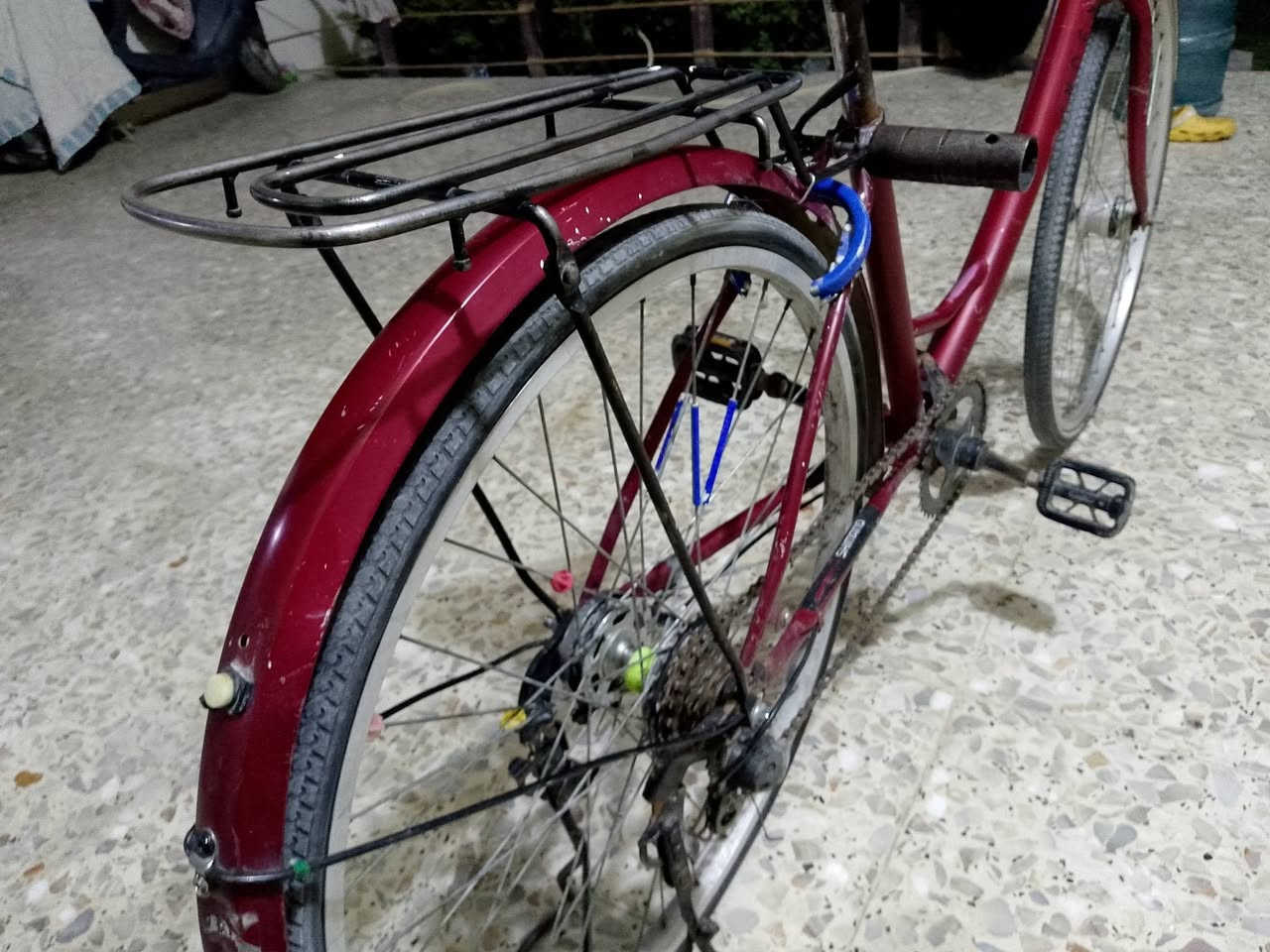 السلام عليكم بايسكل للبيع السعر حاص مفتوح مديل 19


**إذا كنت صاحب هذا الإعلان وتريد حذفه لأي سبب، رجاءا أرسل رسالة إلى الدعم الفني**