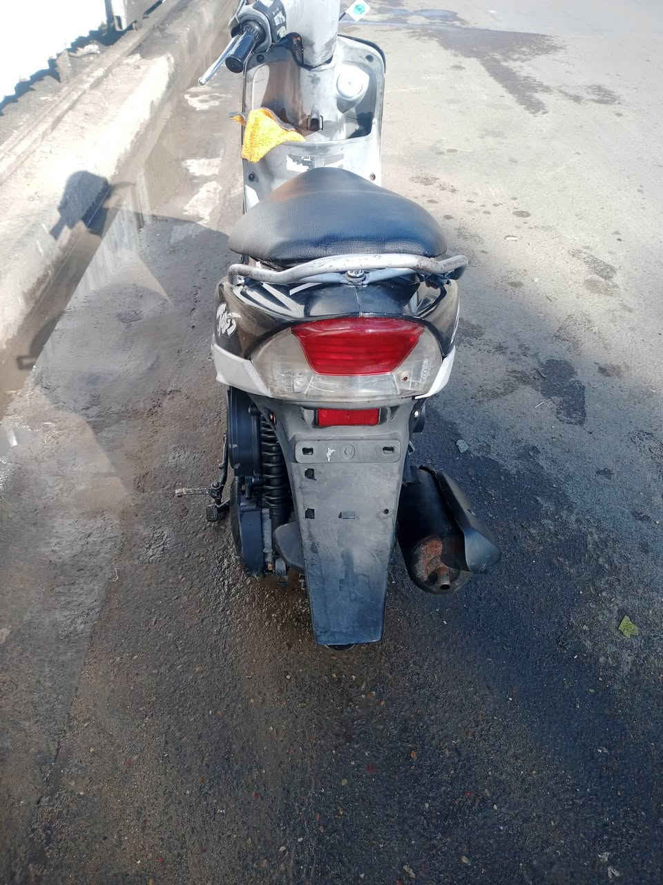 دراجه ماكس للبيع سعر 550 وبيها مجال بسيط العنوان بغداد مدينه الصدر. ***********
