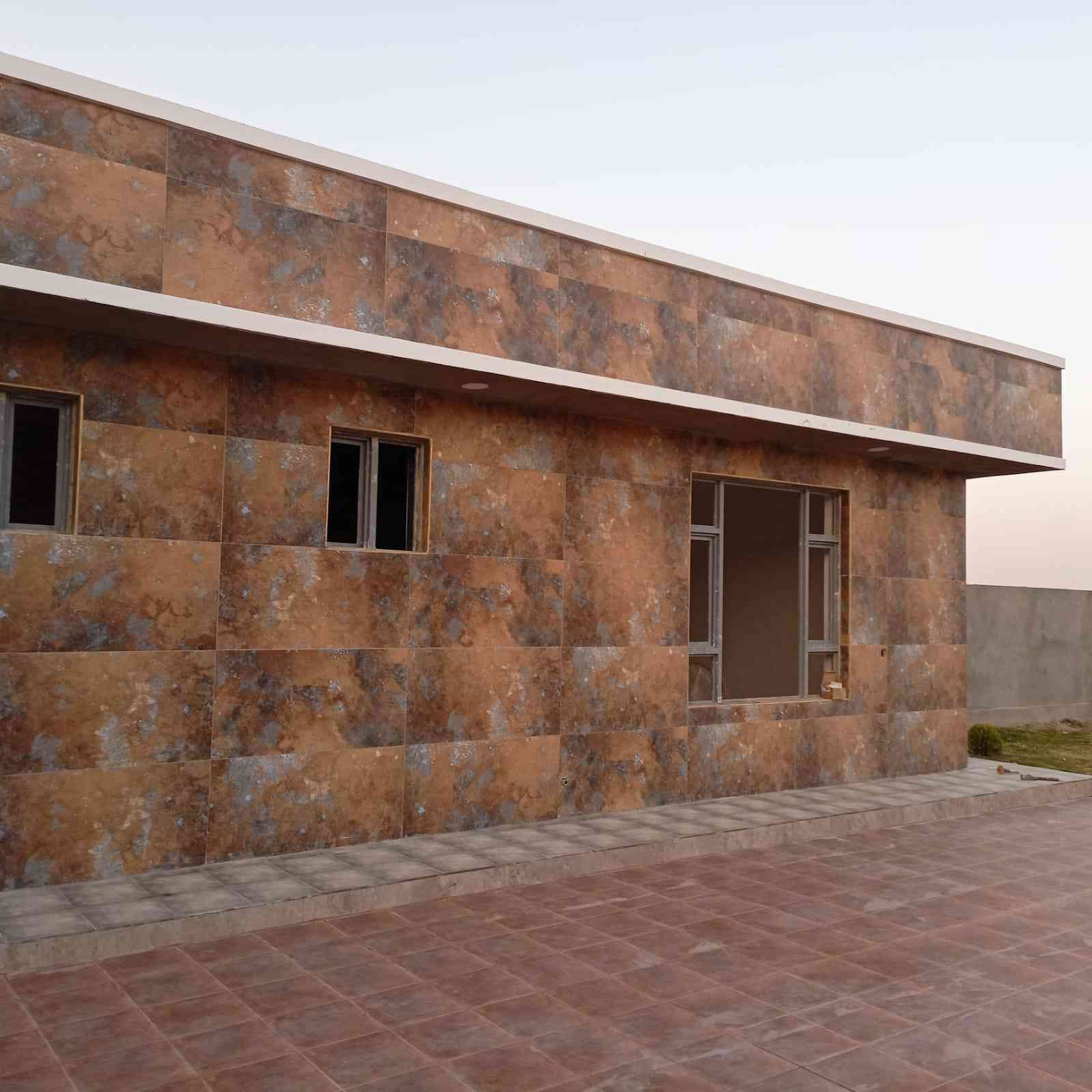 السلام عليكم خلفه سيراميك جدران وأرضية هذا جزء من شغلي اتصال عل رقم ***********
