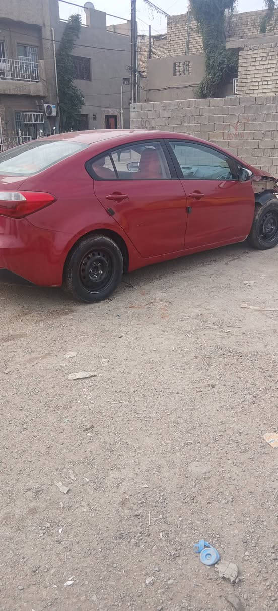 السلام عليكم كيا سيراتو موديل 2016
رقم سليمانيه دولي بسمي بيها حادث كما موضح بالصوره تباع على وظعها سياره شغاله وتمشي مكانها بغداد شراي يتصل ويدلل 
***********.
***********.
