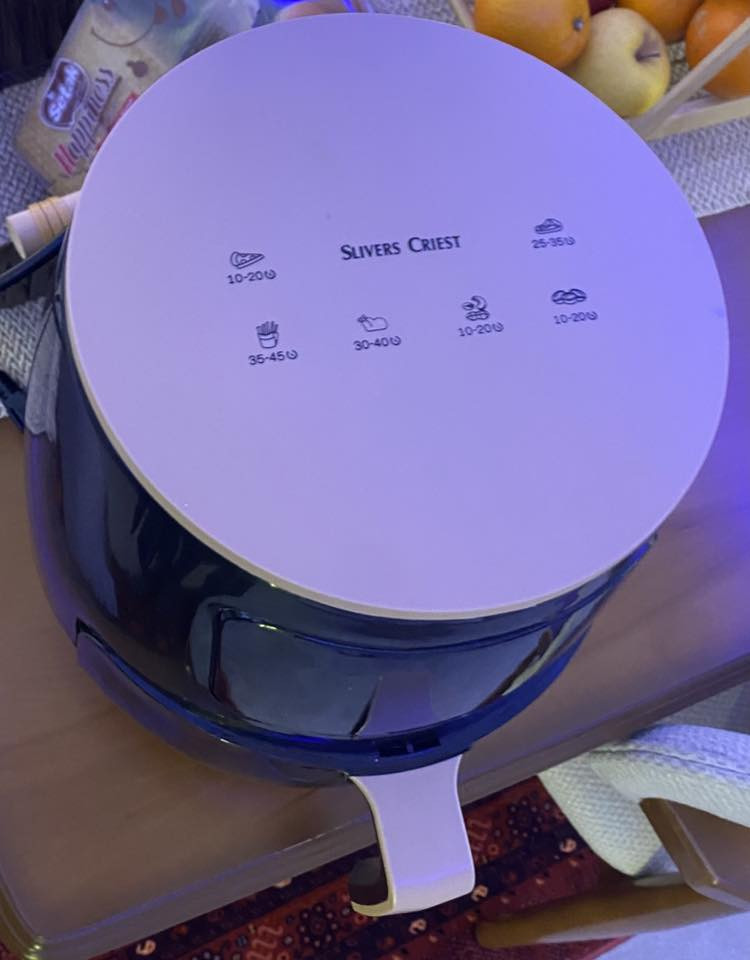 قلاية هوائية للبيع مستعمل اسبوع شغال مابي اي عيب سعره ٢٠ الف قفل مكان كركوك رقم ***********
