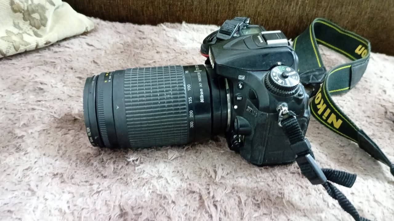 كامره نيكون للبيع مال بيت ***********
٣٥٠ وبيهة مجال مكاني ديالى
