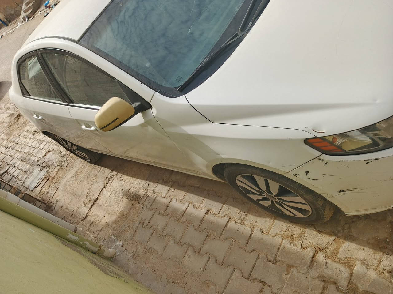 السلام عليكم سيراتو ٢٠١٣ مكفوله من الحادث فقط صبغ قليل مكينه ١٦٠٠ المرغوب المالك متوفي وعندة وكيل يسوي وكاله السعر ٧٥ عنواني نجف و بكربلاء للستفسار ***********
