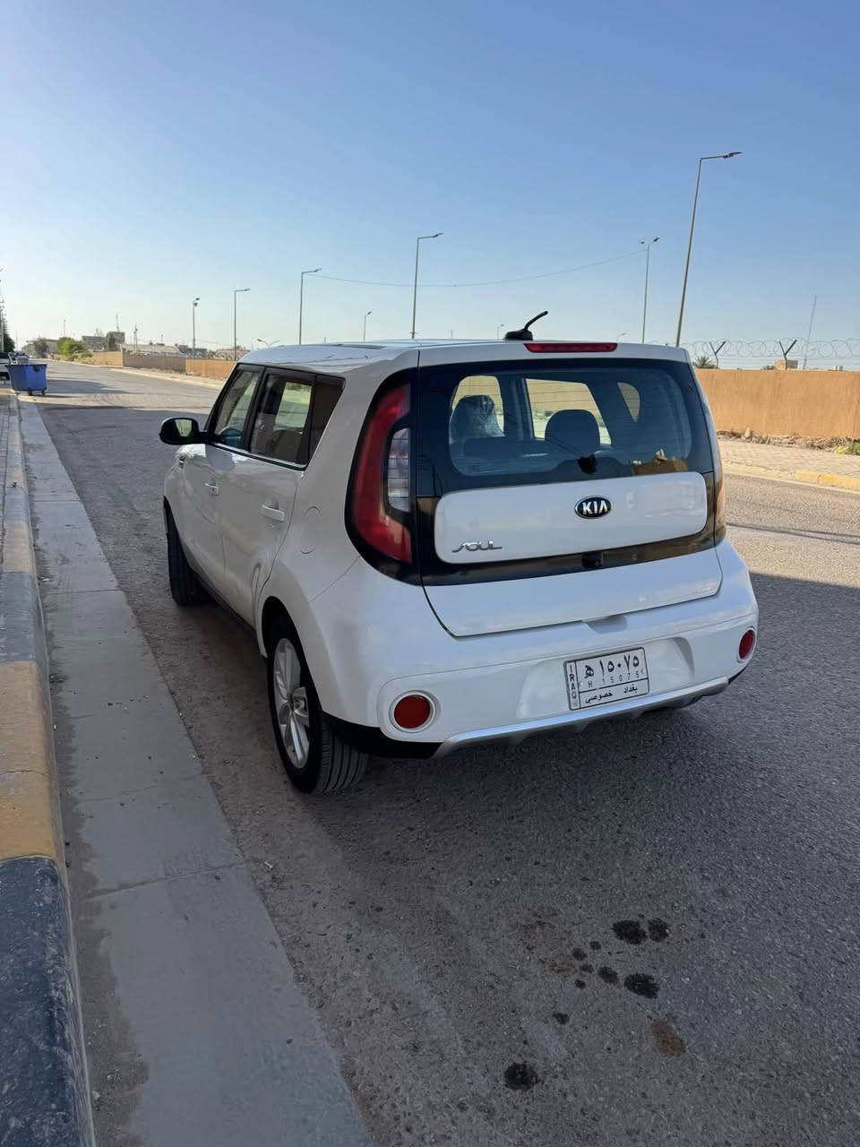 من رخصه الادمن
كيا صول 

موديل ٢٠١٨ 

لون ابيض

مكينه ٢٠٠٠

رقم بغداد 

صبغ بنيد فقط جاملغ اصلي نفس لون

بدون ايرباك بدون دواخل 

مكانها كربلاء 

سعرها ١١٨ مع المجال 

استفسار ***********
