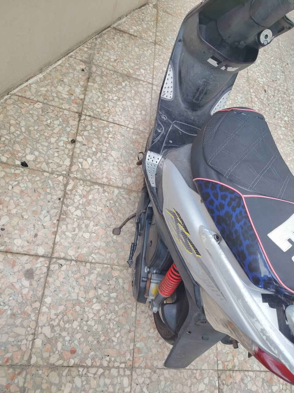 دراجة ماكس عدلة للبيع
دراجة ختم واحد
نكرة سلف شوكت ما تجيهة
رقم ***********
السعر 750 وبيهة مجال قليل
