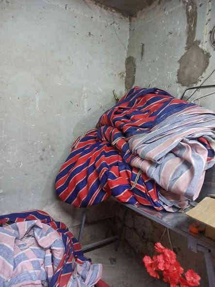 سلام عليكم 3 جوادر للبيع هنه وقماشهن تزكام وعندي2  قماش ابيض جدد بعدهن درجه اولى مفصل على قياسهن ابيعهن وحدهن اذا تريد 
الحديد ثقيل درجه اولى طالعات شكم مرة يعني بعدهن جدد تجي وتشوفهن سعر الواحد500 هوة وقماشة وبيه مجال    الجادر الواحد طوله 7 ونص وعرضه 5 الا ربع اخوان الله شاهد الحديد درجه اولى وبعدهن جدد مكاني نجف رقمي *********** الجادر الواحد 10 اقواس 5 فحل و5 نثيه
