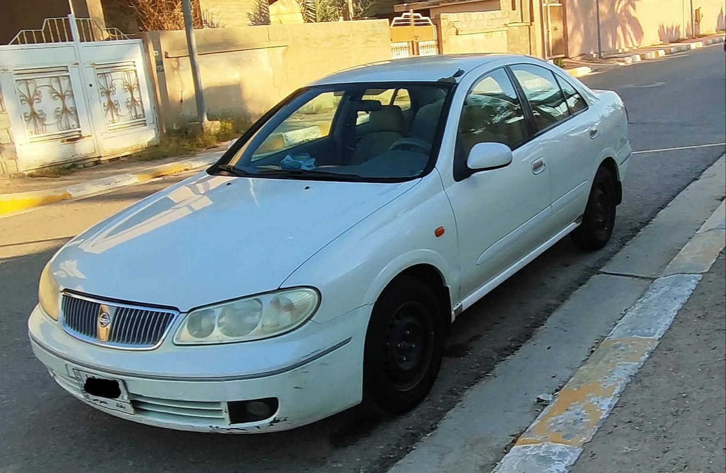 السلام عليكم ورحمه الله وبركاته
نيسان سني ياباني 2008 بغداد، محرك اسود فول اوتوماتيك. 
السيارة مكفولة بالمحرك والكير والتبريد.

الضرر كما موضح بالصور :  بابين وجاملغ امامي عكس السايق صبغ فقط اثر شخوط بدون دواخل، والقماره مقشره شبر من صبغها 

السعر :87 ورقة وبي مجال بسيط

مكانها الانبار / العامرية
***********
