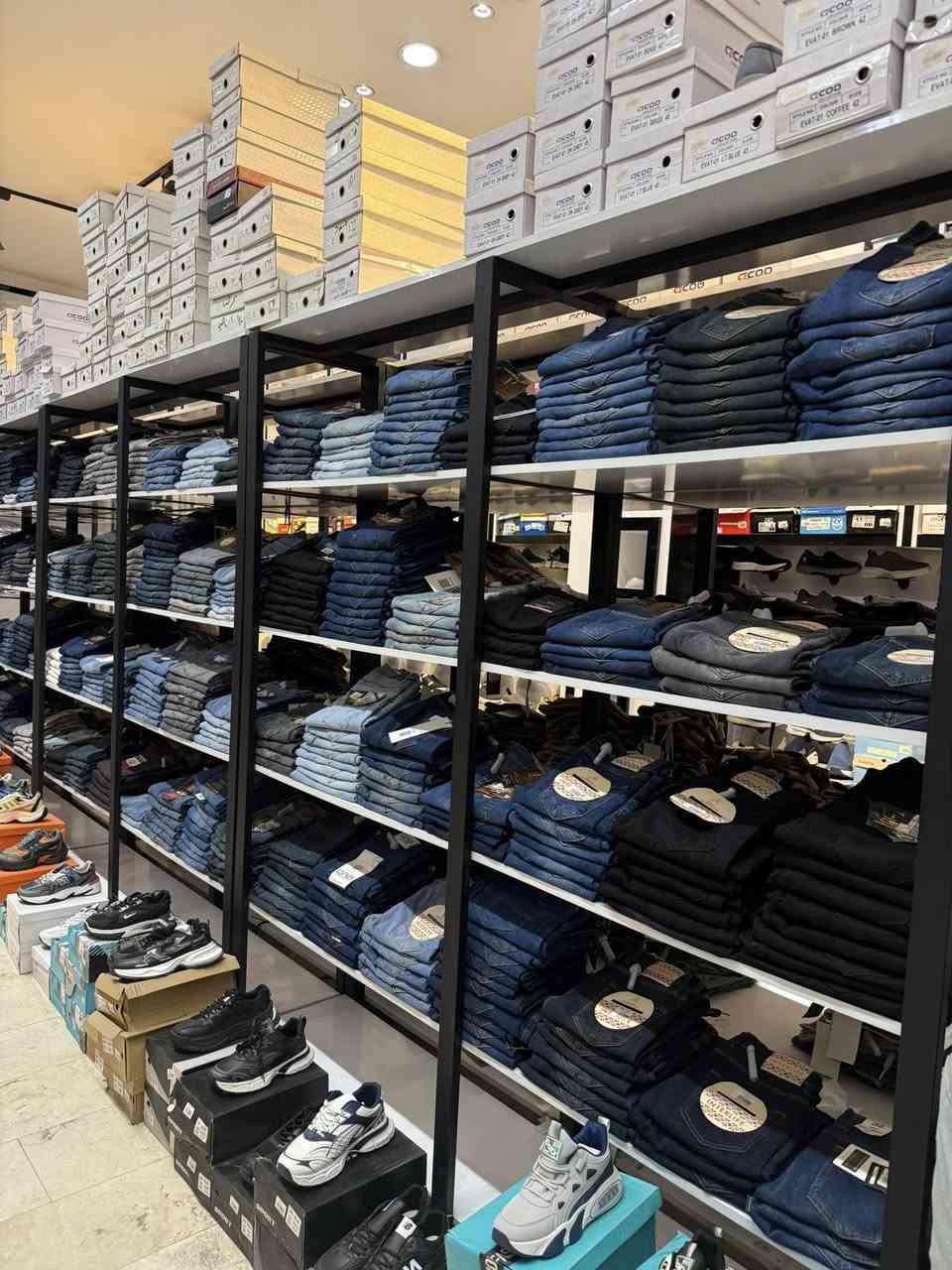 رفوف الطول 2متر و 20سنتم و العرض 2متر العدد 8 قطع
التواصل و المعلومات خاص


**إذا كنت صاحب هذا الإعلان وتريد حذفه لأي سبب، رجاءا أرسل رسالة إلى الدعم الفني**