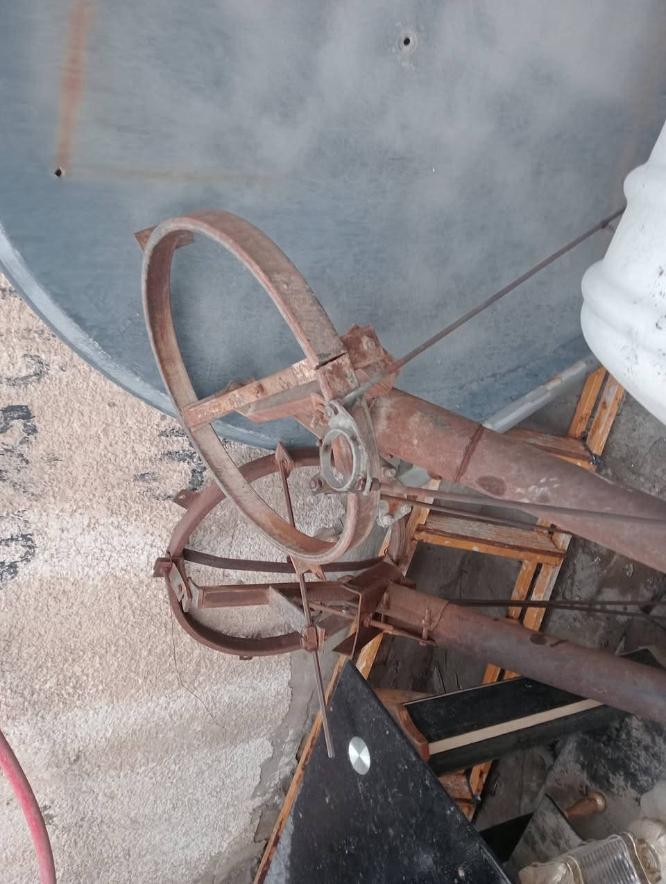 السلام عليكم صحن عدد 2لبيع واحد حجمه 130 وثاني140بغداد حي العامل لا يوجد توصيل ***********
