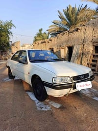 بيجو 405 موديل 2012سياره حلوه ونضيفه هستوه معمره حداديه زينه كلهه تدفئ...