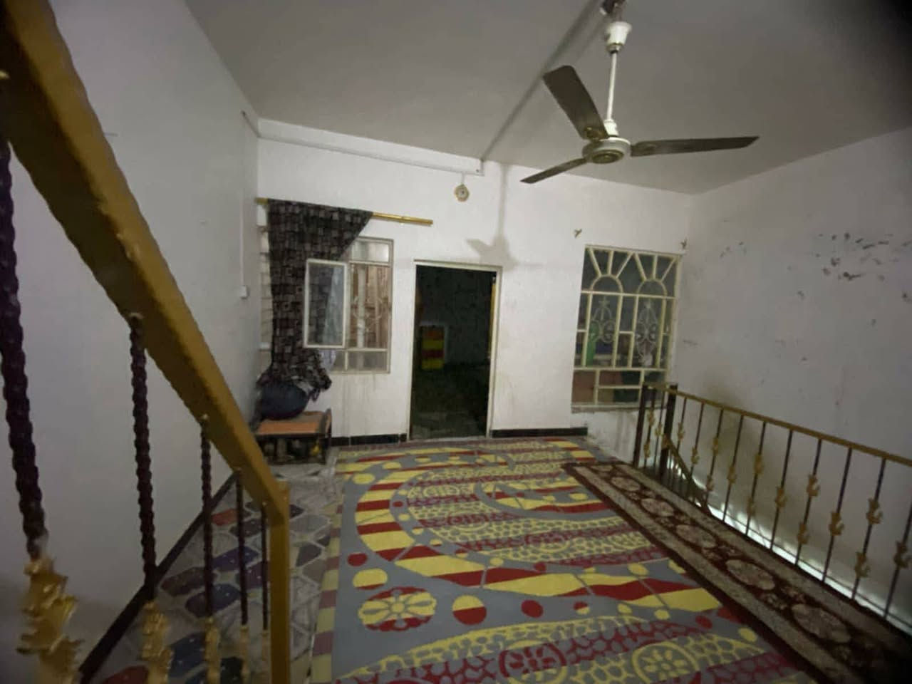 بيت للبيع مساحه 100متر
طابو صرف حي ميسان قطاع 23

رابع بيت عن شارع كيات وشارع 17

على شارع الجامع

طابقين شيلمان نظيف جدا 

الطابق الاول غرفه وصاله ومطبخ وستقبال 

وصحيات داخليه وخارجيه ومكشوفات 

الطابق الثاني غرفتين وصاله وصحيات 

السعر 140 مليون مع مجال 

مطلوب 20 مليون 

يعني تدفع 120 والباقي نقد

مكتب عقارات حي ميسان باداره ابو علي الخالدي 

موقع المكتب حي ميسان شارع كيات قبل تقاطع شارع بوريات 

او الاتصال على الرقم التالي

***********

***********
