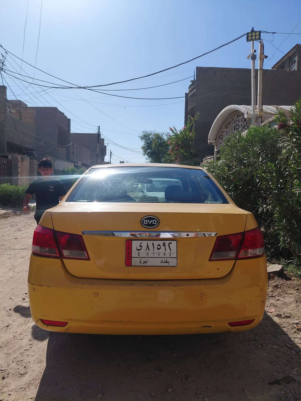 سلام عليكم 
مكلف بالنشر... 
BYD G3  2013 
صدر جديد حداديه تخم تاير كله جديد السياره حلوه ونظيفه ماعليها الف دينار 
استفسار : *********** رقم صاحب السياره
