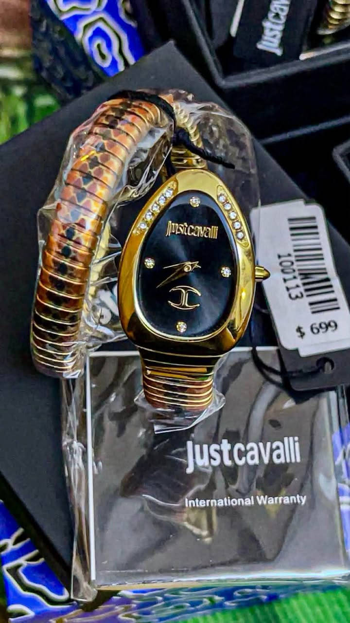 اكوووو احلى مـטּ هيج فخامة 
#Just Cavalli
🔹جاست كفالي الثعبان 
🔹لون المميز جدا والمرغوب 
🔹رقم الكود JC1L268M0025
🔹كوارتز بطارية 
🔹كامل المرفقات والعلاكة الاصلية 
🔹مع تاك السعر 💵يعني هدية توب 
🔹قطعة واحدة فقط


**إذا كنت صاحب هذا الإعلان وتريد حذفه لأي سبب، رجاءا أرسل رسالة إلى الدعم الفني**