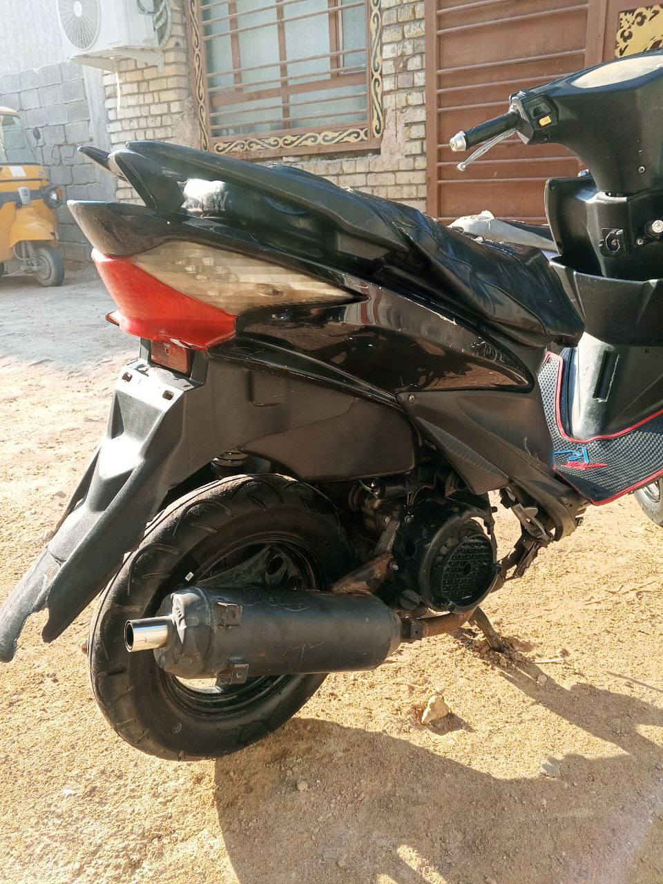 دراجة ادرس للبيع
محركك ناعم تجفيت جديد 

كلجات و قايش جدد 

كابريتر جديدة مال حاوية 

سلف وباتري جدد 

الدراجه حاليا طافية بسبب الراجز مال سلف 

تصليحها يكلف 35 الف

السعر 150 وبيها مجال حك الجيه 

المكان كربلاء حي العسكري قرب مدرسة السيدة رقية
*********** واتساب او اتصال
