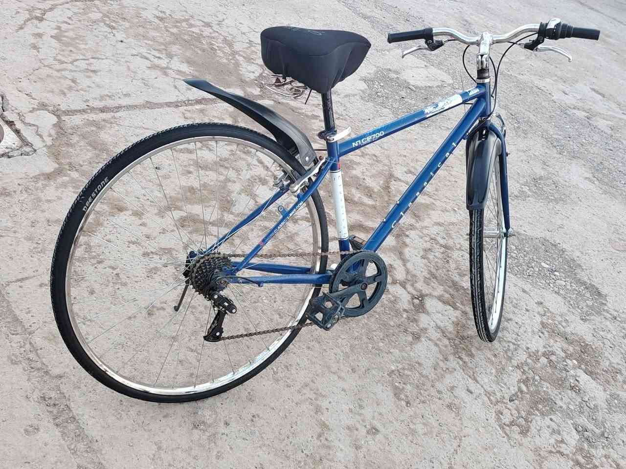 بايسكل رياضي جديد شغال كله عله 24حبايا مصلح تصليح كامل  سعره ب70 الف وبي مجال تايراته جاملغاته زنجيل بكره صينيا كير مكينه فناجين صجم بريكات امامي خلفي كله شغال الاستفسار عله ارقم ***********مكلف بلنشر
