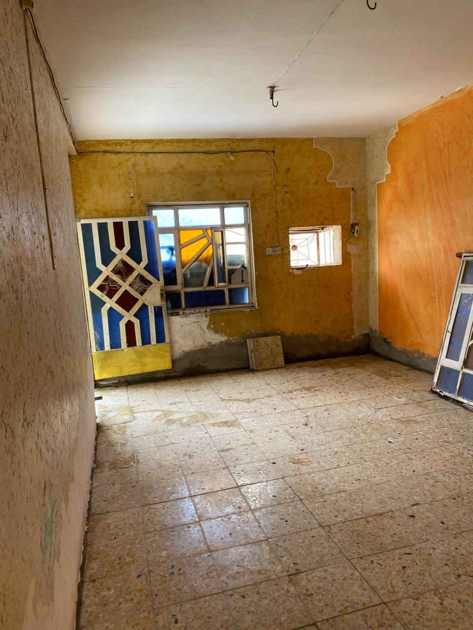 بيت للبيع بلزبير طابو بحي الاسره ١٢٥
رابع بيت عن شارع ٢٠ وكباله المدارس وساحه قريب عنك شارع الوازات وقريب عنك مستوصف الرحمه جيرانك ذهب البيت بيه غرفه وصاله وديوان سعره ٧٥ بيه مجال الاستفسار *********** البيت بسمي وثاني يوم التحويل
مصفر ماء وكهرباء
