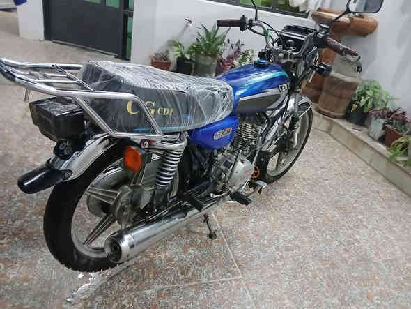 السلام عليكم دراجه إيراني مديل 20الدراجه محدثه وعامله مكلمه نكره سلف بصمات ثنين تشغيل عن بعد الدراجه مكفوله من كلشي كلها جديد تخم تاير 2جوبلس تانكي صفاحيات كشن جديد اصلي منفيس 2واحد مزغره كهرباء كلها شغال كلها مابيه نقص حبابه مكفوله دهن جديد بانزين فول تعال شوف بعينك وانته. احكم  السعر 410بيها   مجال مو شراي لا تعبني 
***********
