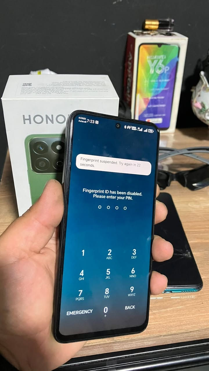 Honor x7c
256gb
Ram8+8
Shasha120hz
Battery6000
2sim
کارتۆن +کەلەو وایەر بیلاد
مۆبایلەکە نەکراوەیە بەزەمان دەفرۆشم
تەنها تەنیشتەکانی شوێن کەفەری پێوەیە
شاشە و پشتی خاوێنە
کەڤەرێک و ٢ درعی لەگەلە
نرخ ١٩٠ هەزار 
***********
