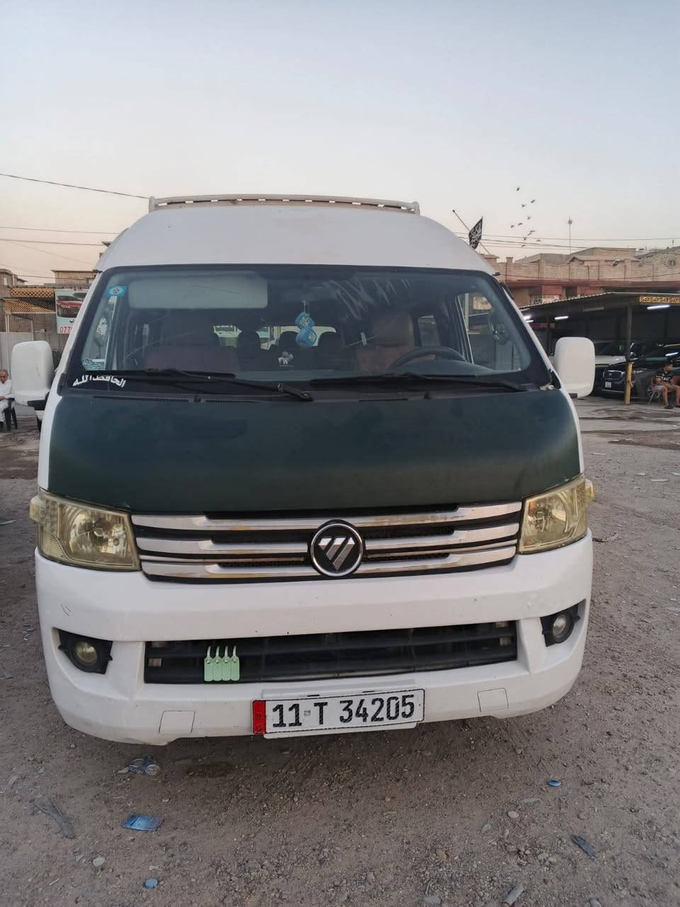 السلام عليكم سياره فتون عاليه للبيع او مراوس موديل 15 رقم بغداد دولي تحويل مباشر بيه طخه وره باب السلايت محرك ففتي كير بلادي خير من الله تبريد 17محور السياره جاهزه اي نقص ما بيه رقم الهاتف ***********
