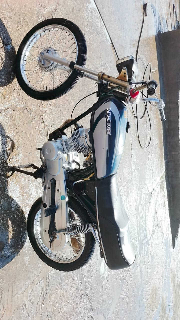 سلام عليكم دراجه اصلي شلامجه 2025 سعرها 600 بيها مجال ***********
