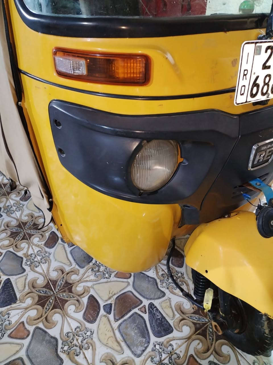 سلام عليكم
تكتك 2019 شهر 11 رقم وسنوية
تكتك خير من الله كبل لشارع متصرف ربع عليها
مكاني كاطون الرازي قرب مرطبات البلور
السعر 5900 وبيها مجال 
***********
