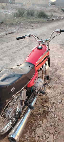 سلام عليكم دراجه اربعه كير كلك  للبيع مديل 19ما مفتوحه نضافه فول شغاله
تانكي جديد صفاحيات جديد ويل موضح با الصوره ما بيها اي نقص ترايك ل البصره 300وبيها مجال قليل مكاني طويريج ***********
