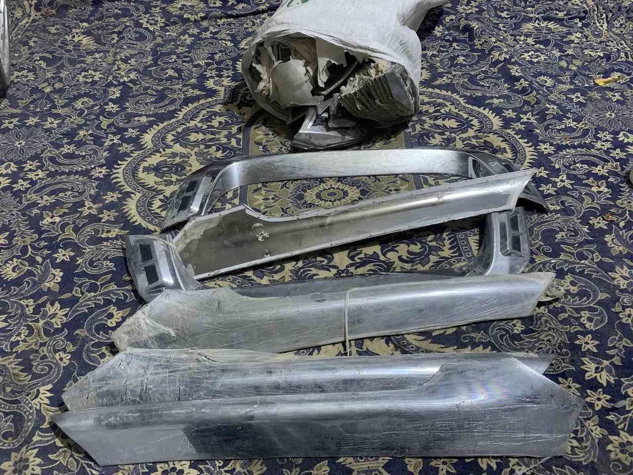 سلام عليكم نيكلات مال افيو ليصيرن بل جاملغات لكدام ونيكلات مال جنطة بس ماذكر ليا سيارة بيهن 50 قطعة كلهن جديدات مسلفنات ما مفتوحات  
القطعة على الف ينار ابيعهن كلهن شلعة وبيهن مجال حگ جية بلاش سعرهن 
مكاني نجف
***********
