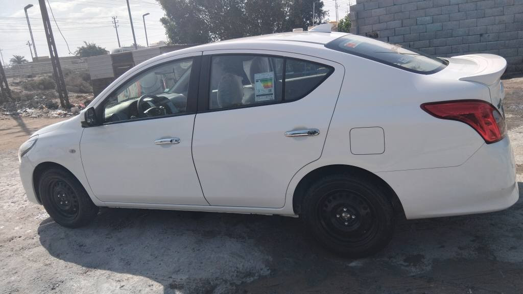 نيسان سني هندي  موديل 25كفاله عامه فقط بارد قليل مثل ما موضح بلباب ماشيه 20الف مكان السياره البصره الكرمه حي الرساله ***********,, *********** السعر 123 البصرة, العراق
