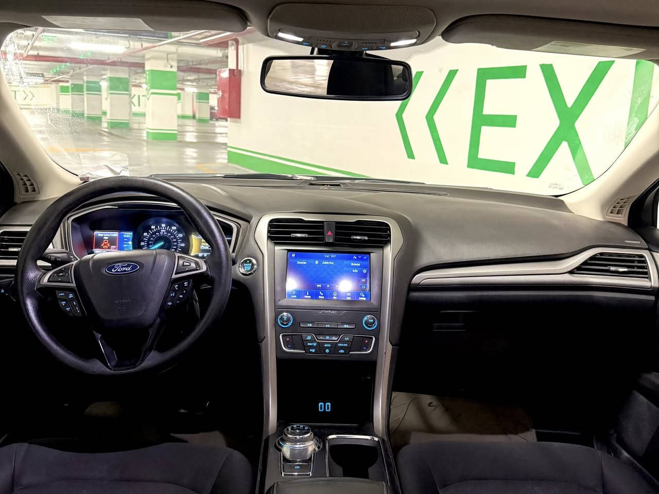 فورد فيوجن موديل 2020 مواصفات +SE محرك ١.٥ تيربو
فتحة سلايت ، شاشة كبيرة ، ٣ شاشة 
رادار امامي و خلفيةو مراية و حساسات ، كاميرا

سيارة حادثها بابين و نص جاملغ خلفي بدون ارباك بجم كبس
و بيها مكانين بارد صغير ، سنوي جديد رقم جديد سيارة بسمي

3FA6P0HD3LR140471

السعر // 117$ ورقه و ب مجال 
مكاني // اربيل


**إذا كنت صاحب هذا الإعلان وتريد حذفه لأي سبب، رجاءا أرسل رسالة إلى الدعم الفني**