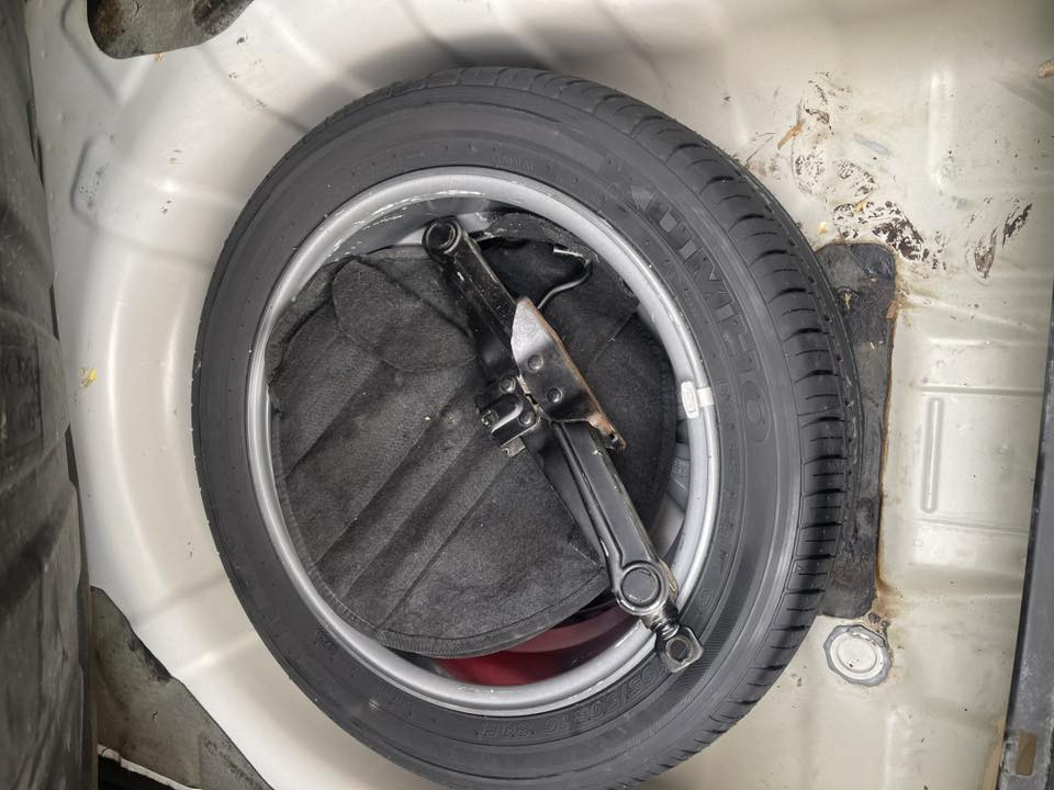 السلام عليكم
للبيع – هيونداي اكسنت 2018 خليجي
سيارة نظيفة وجاهزة للاستخدام مباشرة

✅ محرك 1600
✅ كير أوتو
✅ الممشى: 73,700 كم
✅ فول مواصفات (فئة ستندر)
✅ شرط الفحص – مكفولة عدا شبر بارد بباب خلف السائق

🛠️ صيانة كاملة حديثاً:
 • دهن كير
 • فلاتر + بلكات
 • مجاول
 • تبديل واشر قبغ الولفات جديد أصلي

💰 السعر: 127 ورقة (قابل للتفاوض البسيط)
📍 الموقع: بغداد – العامرية
📞 ***********
