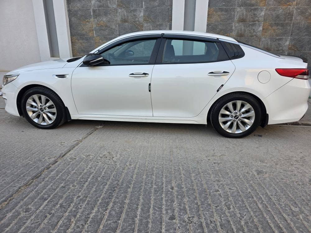 اوبتما 2018 خليجي مكفولة
محرك 2400 دوش 
ماشية 80 الف كيلو 
رقم واسط باسمي 
تحكمات تبريد قطعتين لايتات شمسي شادلهة شاشة كامرا . 
السيارة جديدة بمعنى الكلمة استخدام شخصي جانيهة من سنة 2023  دهن amsoil الامريكي وبانزين محسن وادامة كاملة مسويلهة فيت بم جديد   بلكات جديد موبز  تايرات دنلوب ياباني  ماناقصهة اي شي كاملة مكملة. 
السعر 187 وبيهة مجال بسيط 
المكان كوت المركز  
***********
