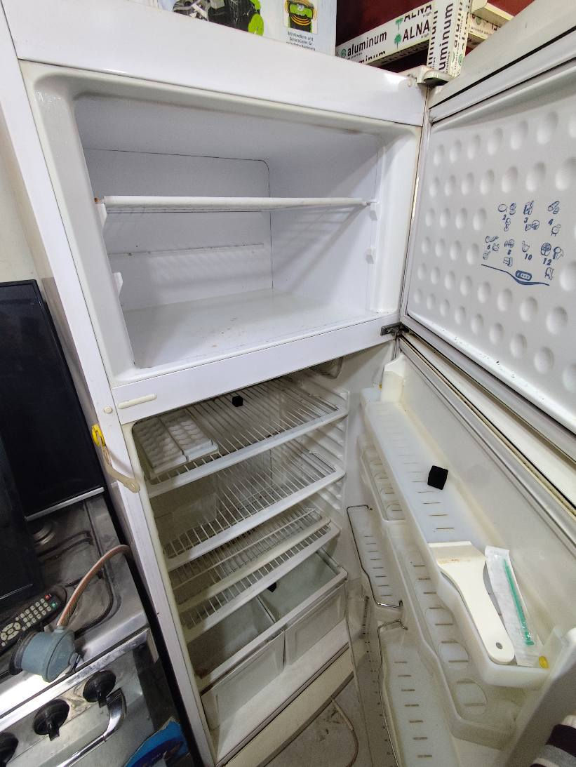 📢 للبيع: ثلاجه ماركه فزتل(VESTEL) 18 قدم

▪️ نظيفة جداً بدون أي عيب
▪️ شغالة 100% ولم تدخل تصليح أبداً
▪️ السعر: 190.000 ألف دينار
📍 الموقع: بغداد – حي الجامعة، نهايه شارع المصرف قرب الجمعيه
📞 للاستفسار: *********** بغداد, العراق
