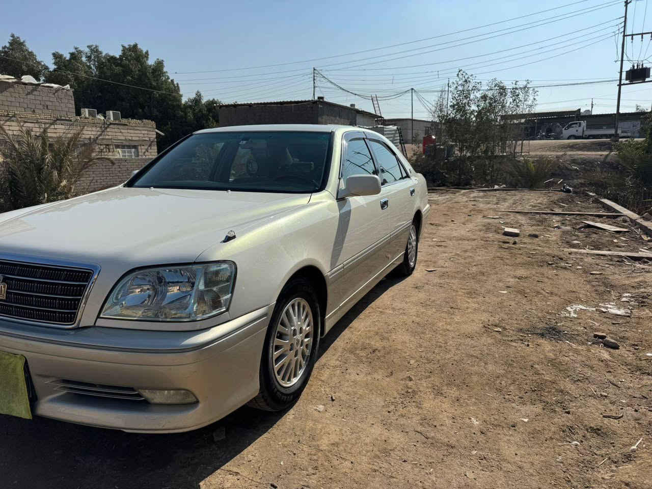 سلام عليكم ملكه للبيع سيارة جديده حاويه السياره خير من الله مكينه دي ڤور صغير دكمتين برده كهربائيه شاصي 75 سيارة لاكصه ولا صبغ ولا تبديل السعر 95 الاستفسار *********** عنوان ناصريه
